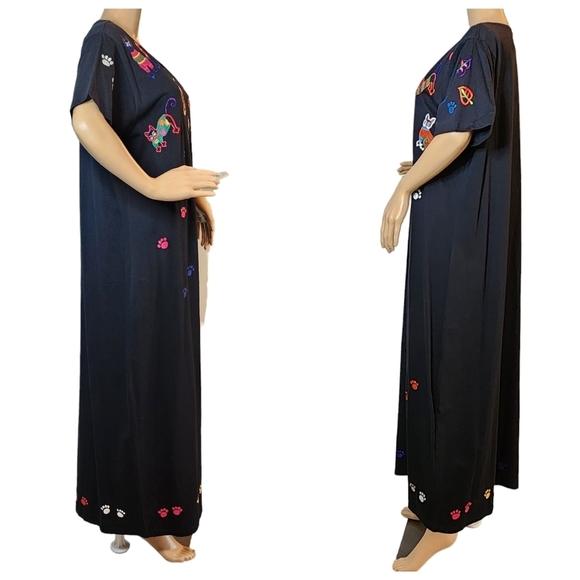 Embroidered Cats black maxi dress. Estimated size large - Picture 13 of 16